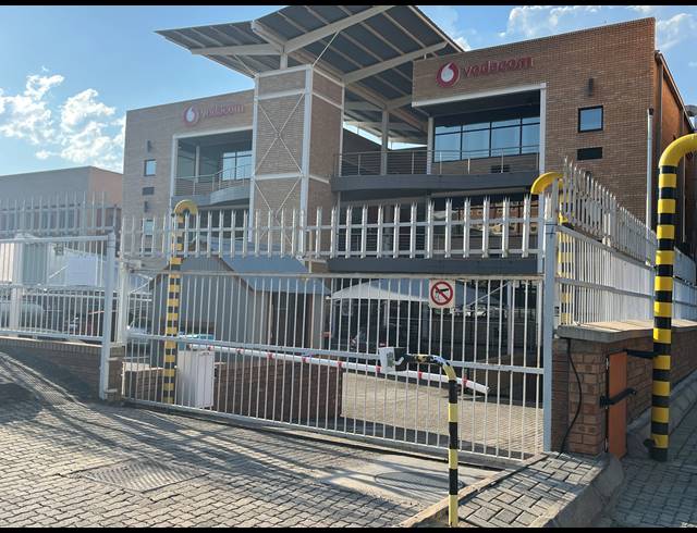 1,915M² OFFICE FOR SALE IN NELSPRUIT CENTRAL